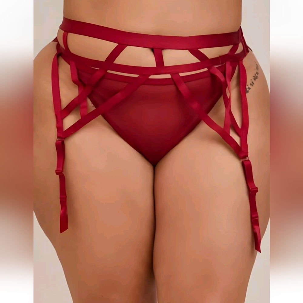 NWT Torrid OVERT STRAPPY GARTER RED Size 1/2 1x-2x 14-20 Womens